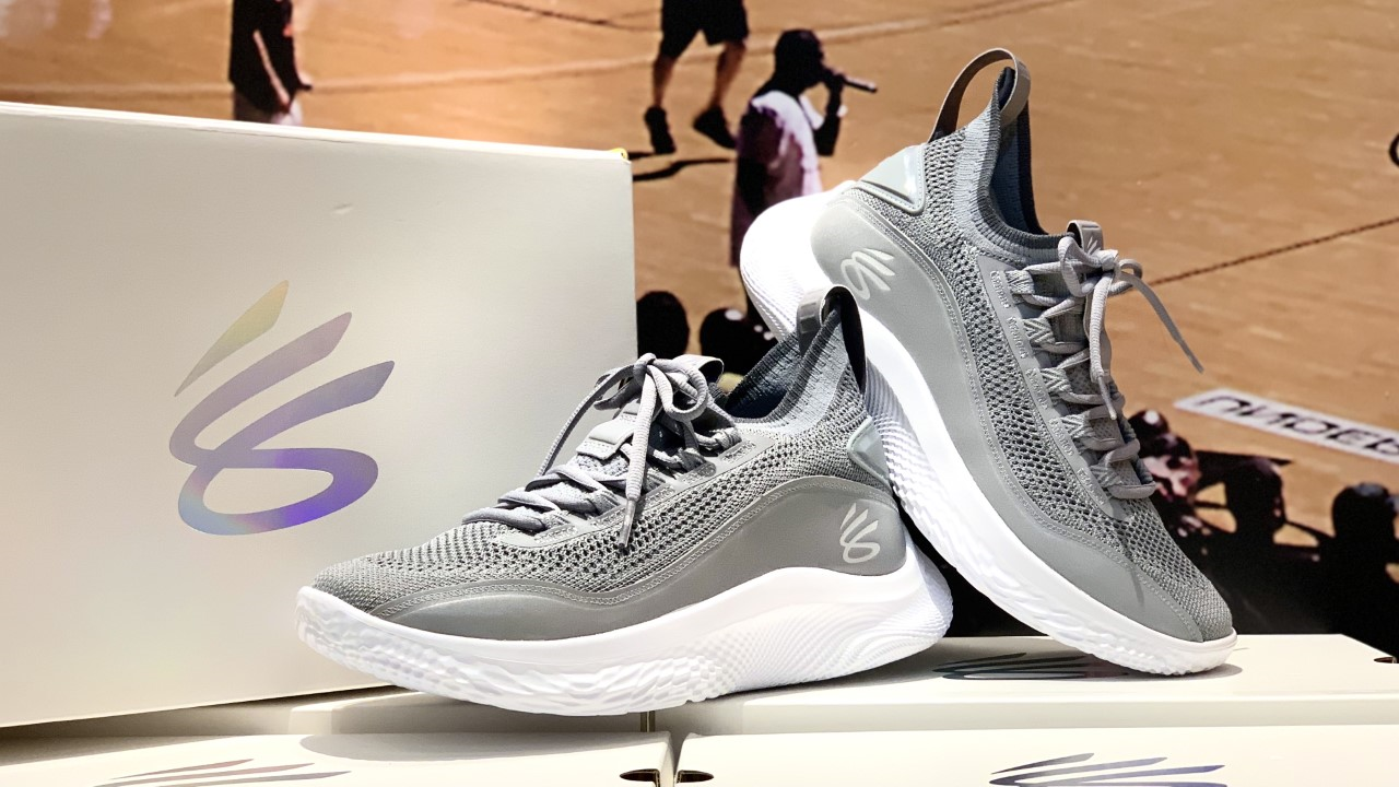 アンダーアーマー Curry8-